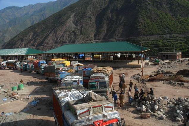 Uri residents block cross-LoC trade